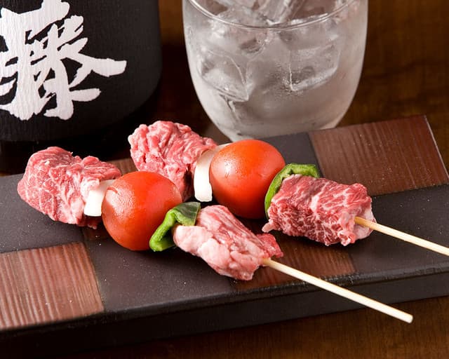 “一串の美味と安らぎを” ──「焼鳥の六角堂」